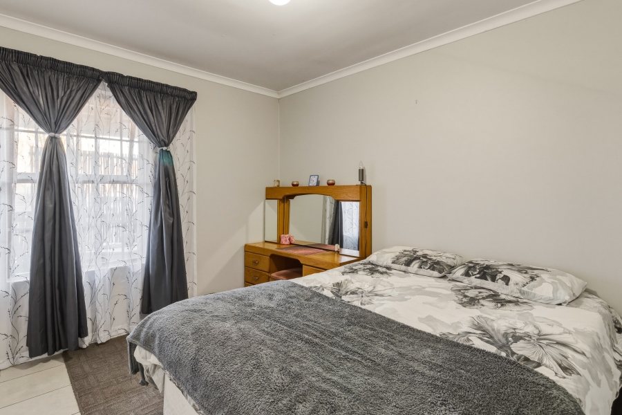 2 Bedroom Property for Sale in Fairview Golf Estate Western Cape